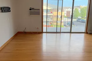 9407 S Roberts Rd, Hickory Hills, IL 60457 - Photo 4