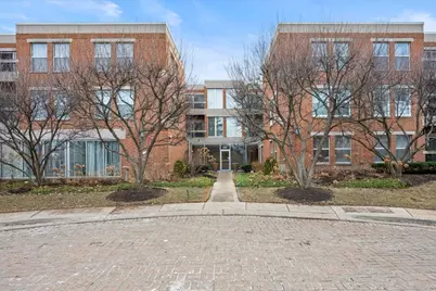 1925 Lake Avenue #104, Wilmette, IL 60091 - Photo 2