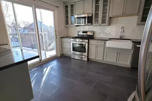 1195 Old Timber Ct, Hoffman Estates, IL 60192 - Photo 6