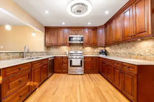 7920 Natoma Ave, Burbank, IL 60459 - Photo 6