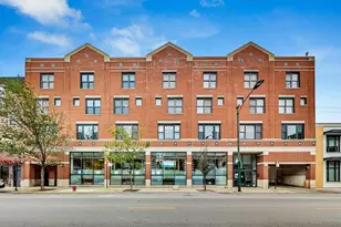 2840 N Lincoln Ave, Chicago, IL 60657 - Photo 1
