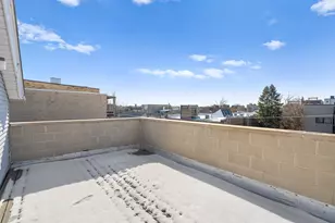 1056 N Marshfield Ave, Chicago, IL 60622 - Photo 24