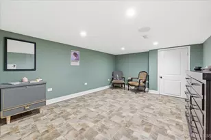 7N108 Hastings Dr, Saint Charles, IL 60175 - Photo 36