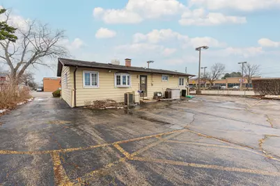 205 Pinecroft Drive, Roselle, IL 60172 - Photo 8