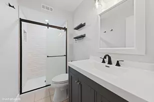 7532 Sheridan Dr, Willowbrook, IL 60527 - Photo 14