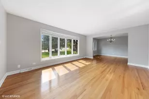 7532 Sheridan Dr, Willowbrook, IL 60527 - Photo 4