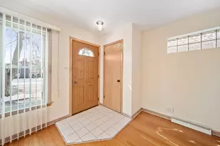 7230 W Greenleaf Ave, Chicago, IL 60631 - Photo 2