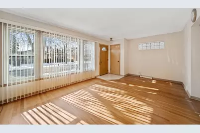 7230 W Greenleaf Avenue, Chicago, IL 60631 - Photo 4