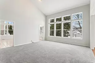 148 Rosewood Dr, Streamwood, IL 60107 - Photo 8