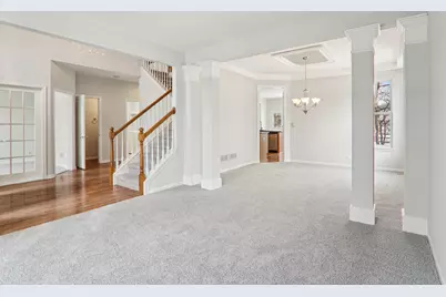 148 Rosewood Drive, Streamwood, IL 60107 - Photo 34