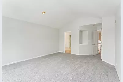 148 Rosewood Drive, Streamwood, IL 60107 - Photo 4