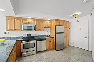300 N State St, Chicago, IL 60654 - Photo 8