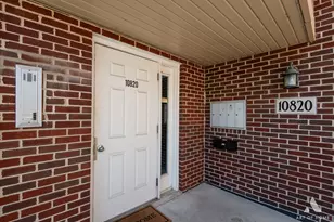 10820 Kathleen Ct, Palos Hills, IL 60465 - Photo 4