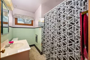 212 Kishwaukee Dr, Sycamore, IL 60178 - Photo 18