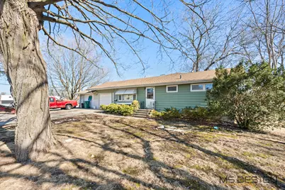 212 Kishwaukee Drive, Sycamore, IL 60178 - Photo 2