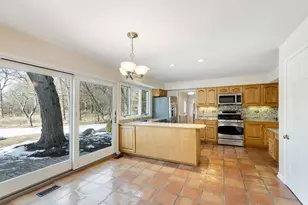 23 Old Barrington Ct, Lake Barrington, IL 60010 - Photo 8