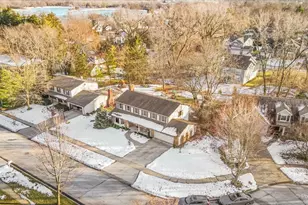 315 Minear Dr, Libertyville, IL 60048 - Photo 34