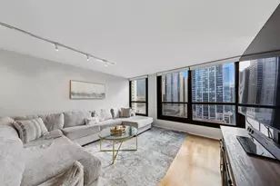 1030 N State St, Chicago, IL 60610 - Photo 4