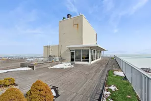 3900 N Lake Shore Dr, Chicago, IL 60613 - Photo 12