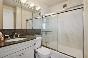 3900 N Lake Shore Dr, Chicago, IL 60613 - Photo 8