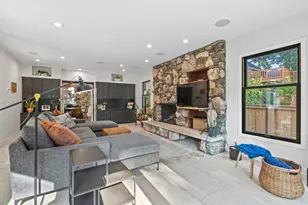 9526 Lawndale Ave, Evanston, IL 60203 - Photo 22