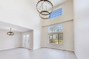 2073 Cambria Ct, Northbrook, IL 60062 - Photo 6