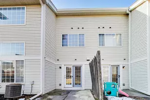 2073 Cambria Ct, Northbrook, IL 60062 - Photo 34