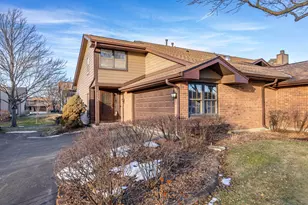 120 White Birch Ln, Westmont, IL 60559 - Photo 1