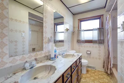 702 Willow Drive, Chicago Heights, IL 60411 - Photo 12