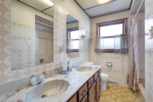 702 Willow Dr, Chicago Heights, IL 60411 - Photo 12