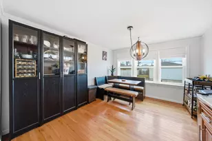 5749 S Nordica Ave, Chicago, IL 60638 - Photo 10