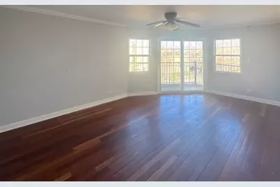 1939 W Pratt Boulevard #3, Chicago, IL 60626 - Photo 2