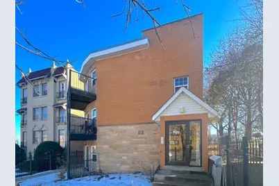 1939 W Pratt Boulevard #3, Chicago, IL 60626 - Photo 1