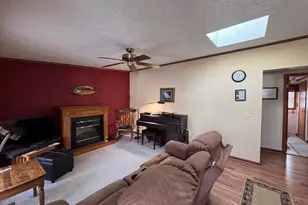 704 Cherokee Trail, Marengo, IL 60152 - Photo 2