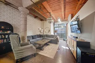 420 W Ontario St, Chicago, IL 60654 - Photo 2