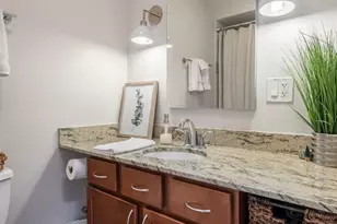 3033 N Sheridan Rd, Chicago, IL 60657 - Photo 14