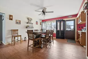 709 E Meade St, Pontiac, IL 61764 - Photo 8