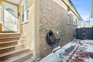 9133 S Racine Ave, Chicago, IL 60620 - Photo 2