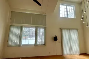 2267 Briar Ct, Hoffman Estates, IL 60169 - Photo 2