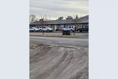 7901 Newland Avenue, Burbank, IL 60459 - Photo 2