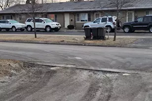 7901 Newland Ave, Burbank, IL 60459 - Photo 2