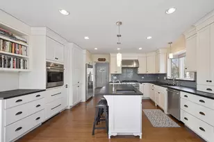 206 Water St, East Dundee, IL 60118 - Photo 8