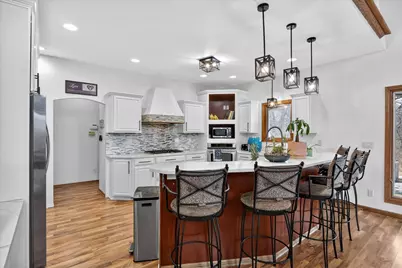 638 W Cedarville Road, Freeport, IL 61032 - Photo 18