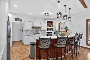 638 W Cedarville Rd, Freeport, IL 61032 - Photo 18