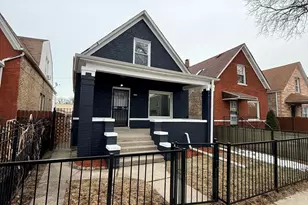 1029 N Keystone Ave, Chicago, IL 60651 - Photo 2