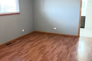 7558 Heritage Ct, Summit, IL 60501 - Photo 10