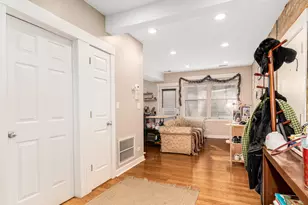 4936 N Winthrop Ave, Chicago, IL 60640 - Photo 10