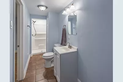 [Address not provided], Elgin, IL 60120 - Photo 18