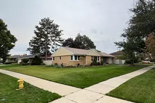 901 Brookline Ln, Park Ridge, IL 60068 - Photo 18