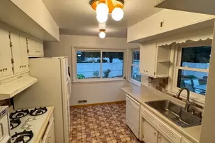 901 Brookline Ln, Park Ridge, IL 60068 - Photo 10